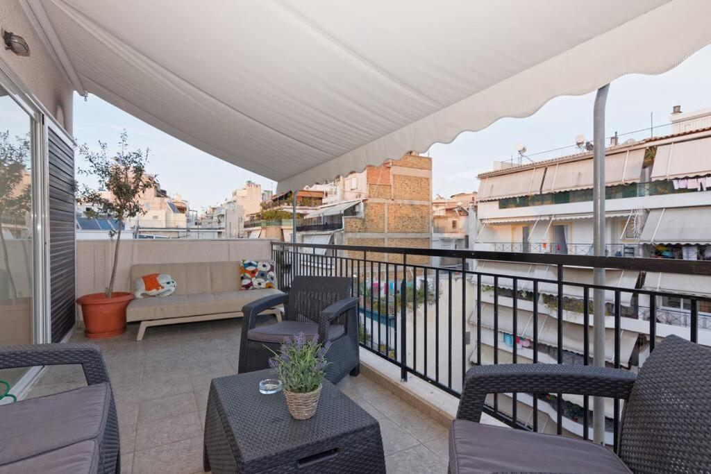 Big Terrace Near Metro And Athens Center Apartment Luaran gambar